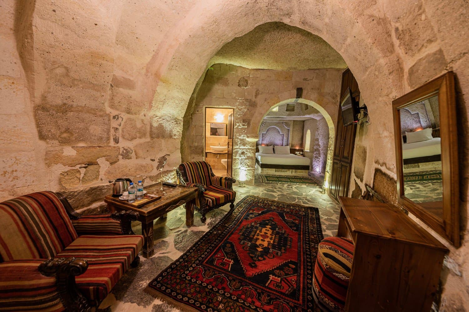 Aile Mağara Süiti at Konak Bezirhane